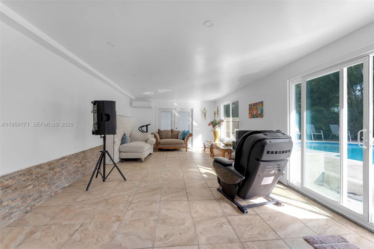 Please Call For Address, South Miami, FL 33155 Photo
