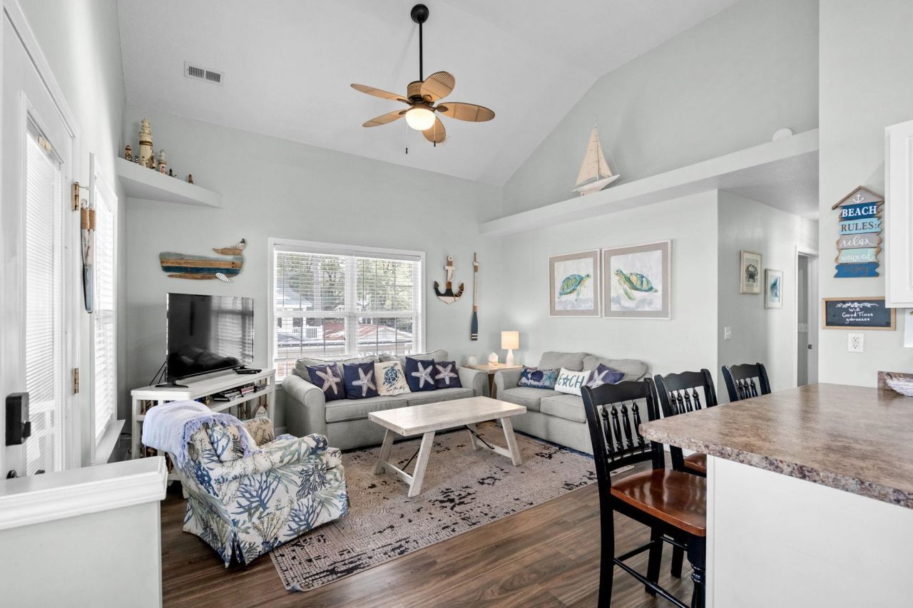 6001 - 1659 S Kings Hwy. Photo 16