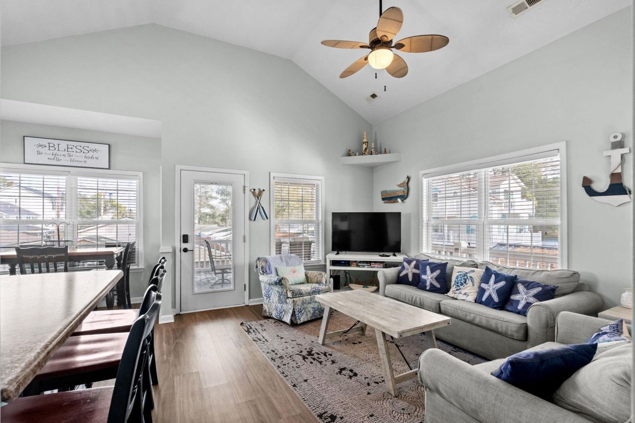 6001 - 1659 S Kings Hwy. Photo 17