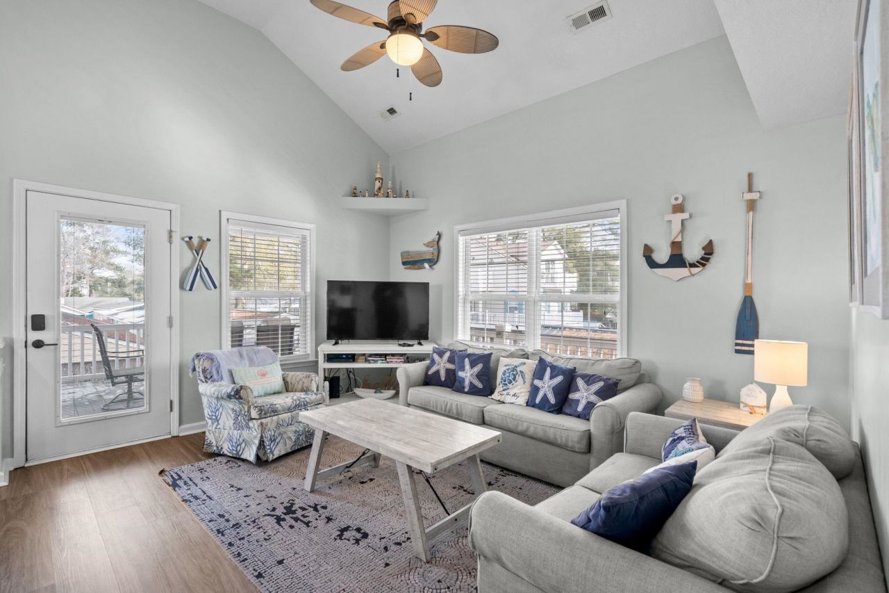 6001 - 1659 S Kings Hwy. Photo 18