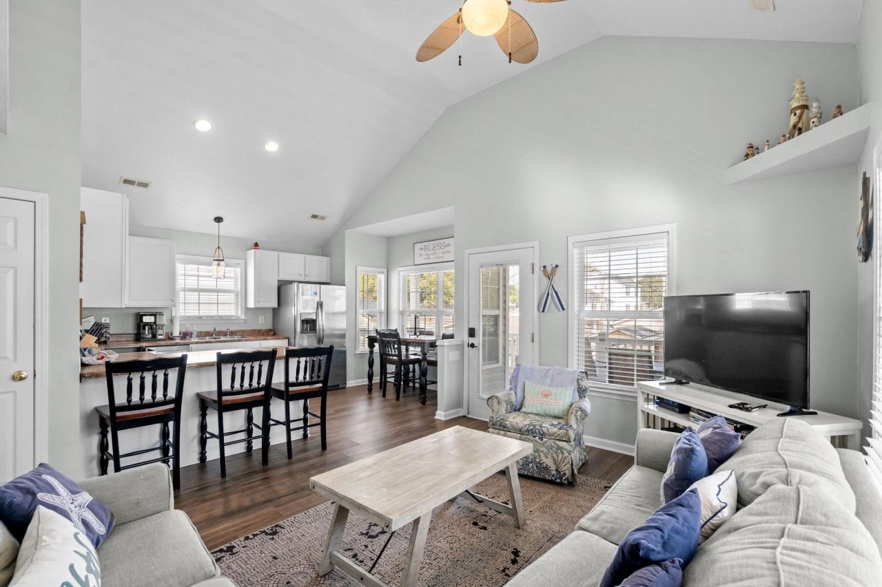 6001 - 1659 S Kings Hwy. Photo 19