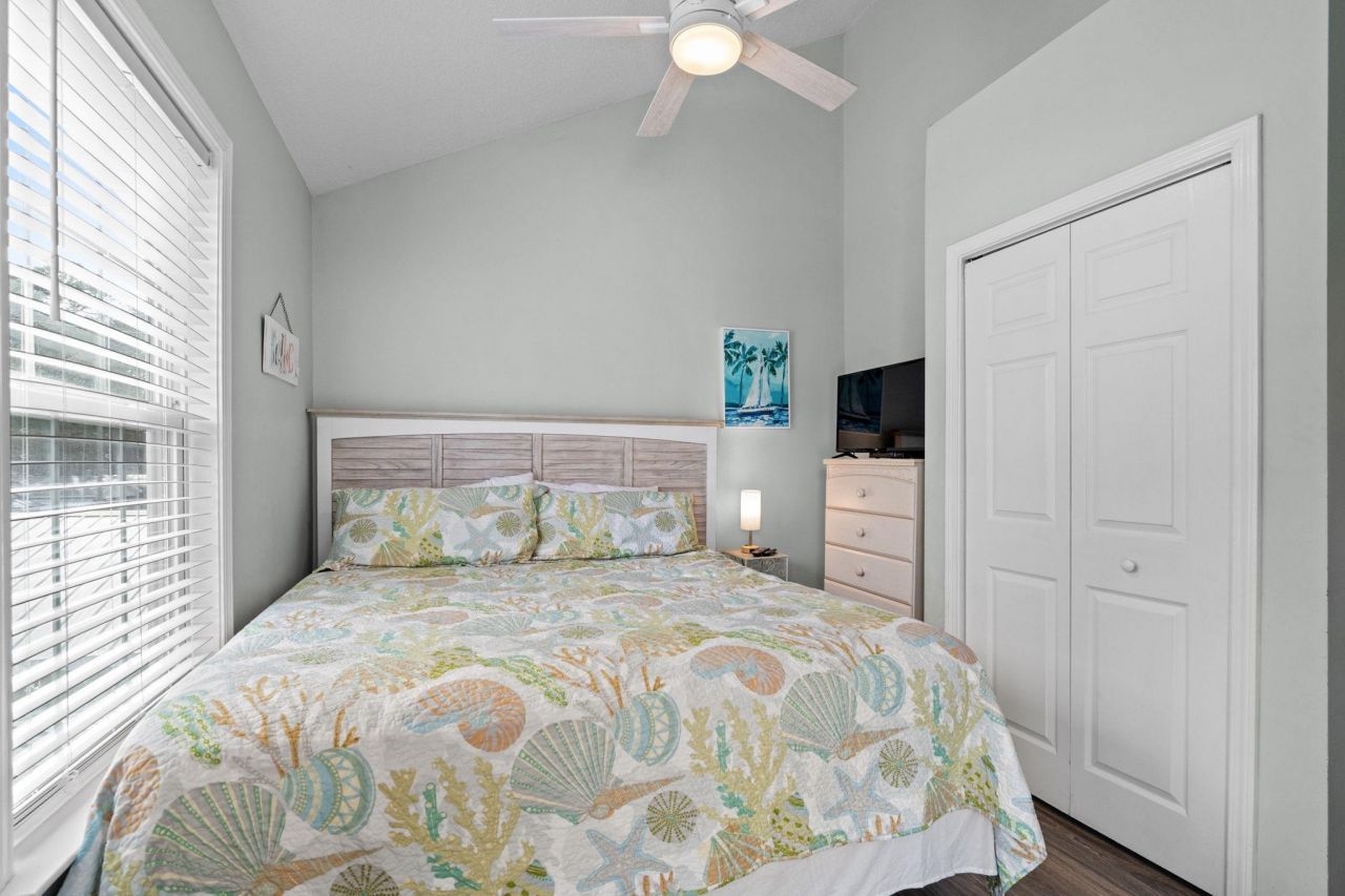 6001 - 1659 S Kings Hwy. Photo 29