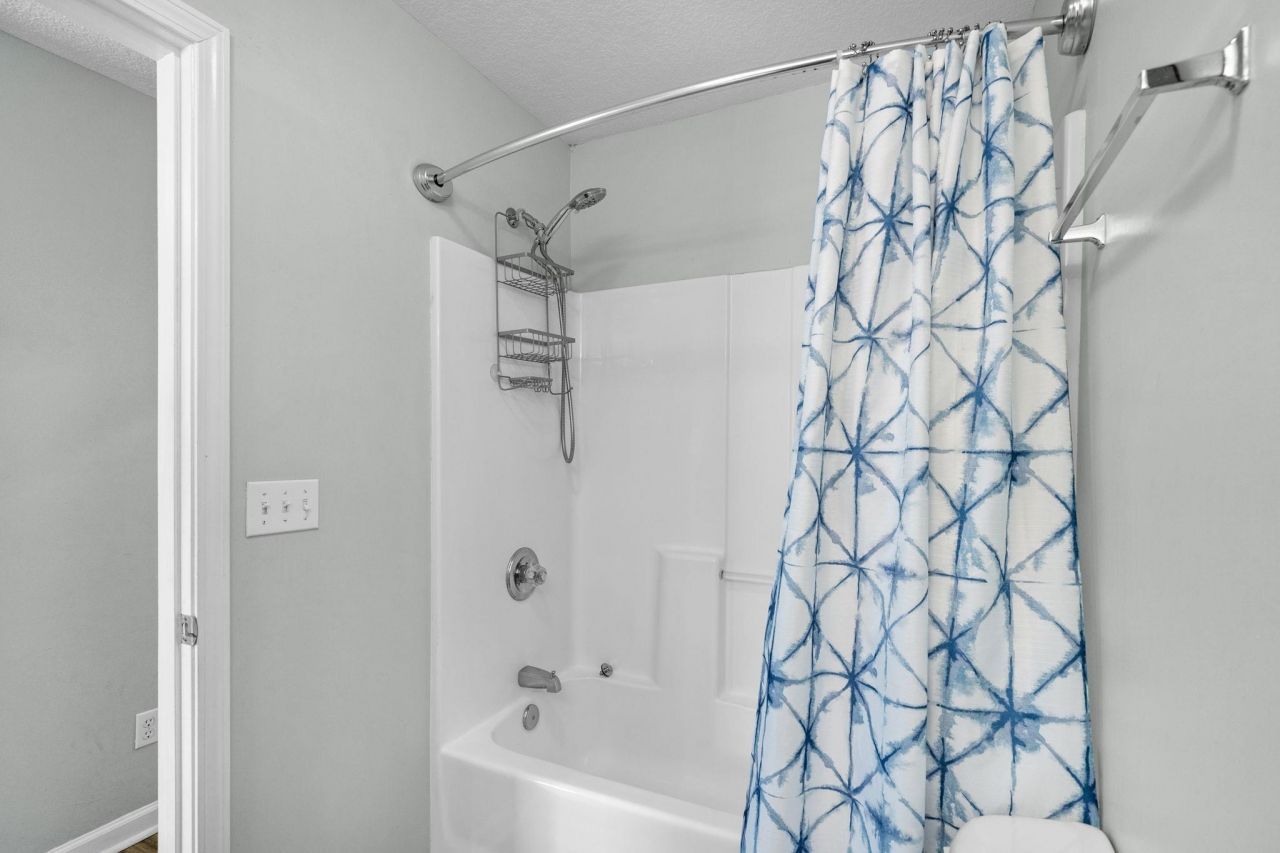 6001 - 1659 S Kings Hwy. Photo 32