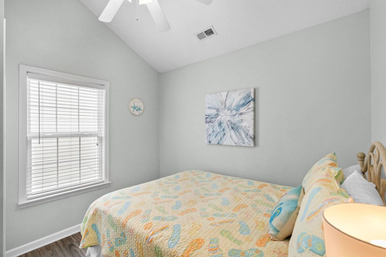 6001 - 1659 S Kings Hwy. Photo 33