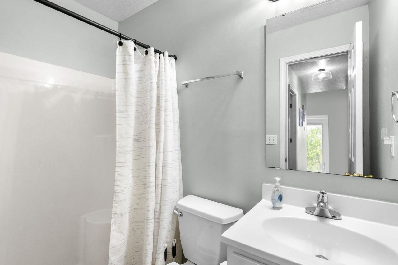 6001 - 1659 S Kings Hwy. Photo 35