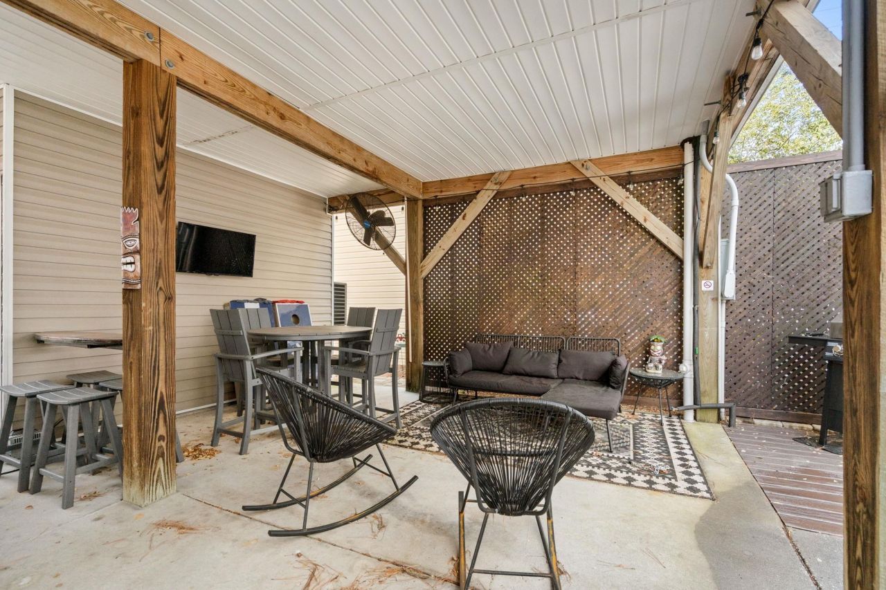 6001 - 1659 S Kings Hwy. Photo 8