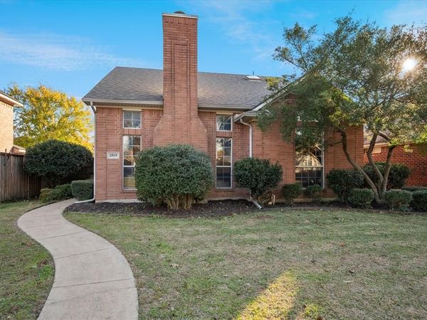 2814 Lois Lane, Rowlett, TX 75088