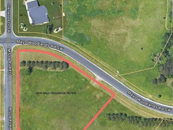 4014 Mayo Woodlands Road SW, Rochester, MN 55902