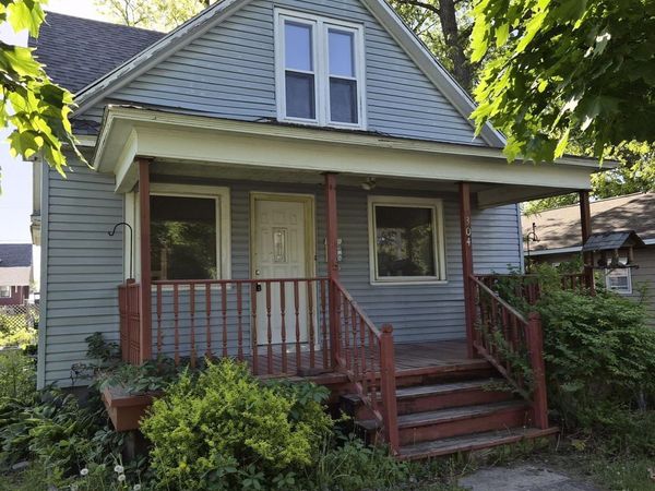 304 S Iowa Avenue, Eagle Grove, IA 50533