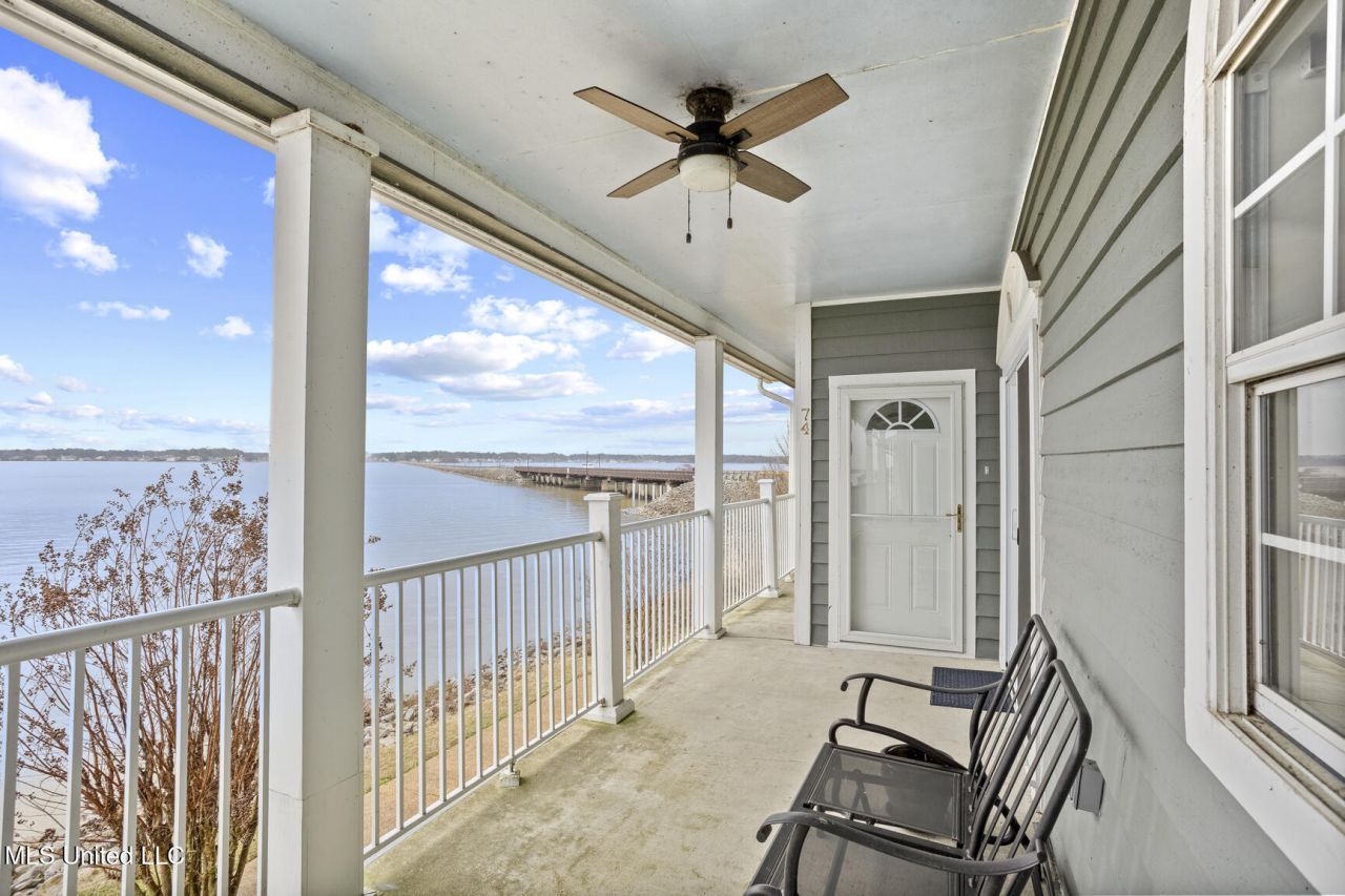 74 Lake Barnett Drive Brandon, MS 39047