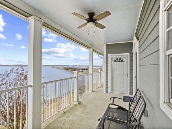 74 Lake Barnett Drive, Brandon, MS 39047