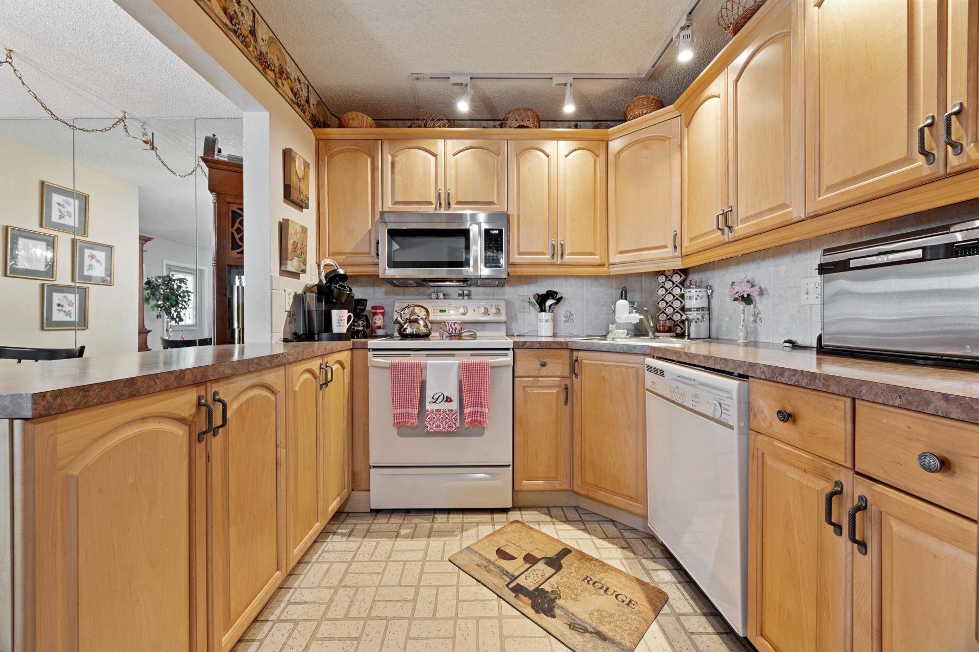 306 Pine Ridge Circle, Unit B-2, Greenacres, FL 33463 Photo