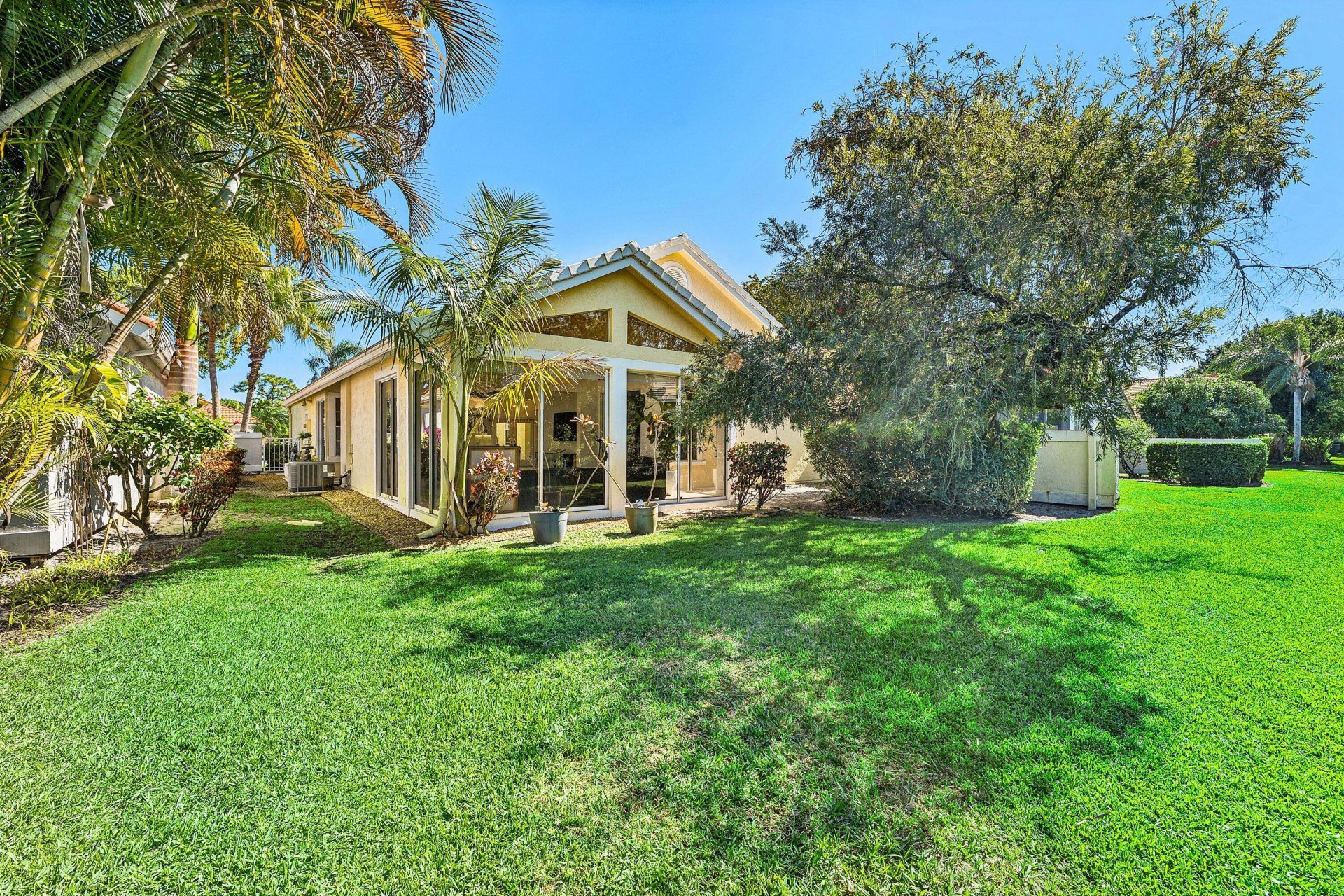 13853 Palm Grove Place, Palm Beach Gardens, FL 33418 Photo