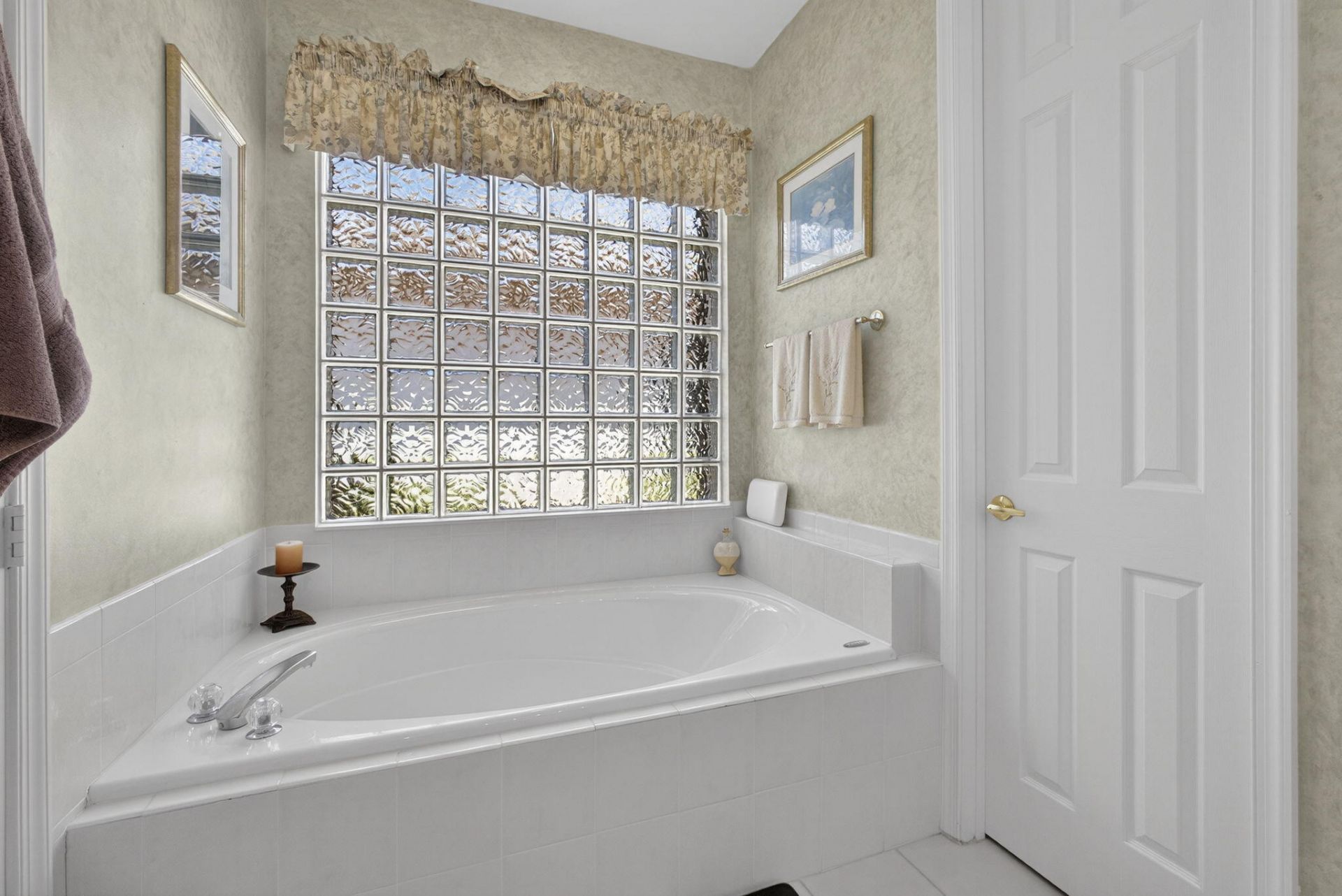 9146 Bay Point Circle, West Palm Beach, FL 33411 Photo