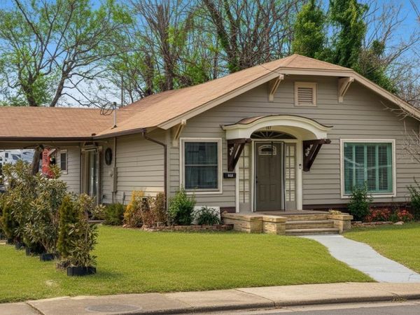 107 ARCHWOOD Street, Hot Springs, AR 71901