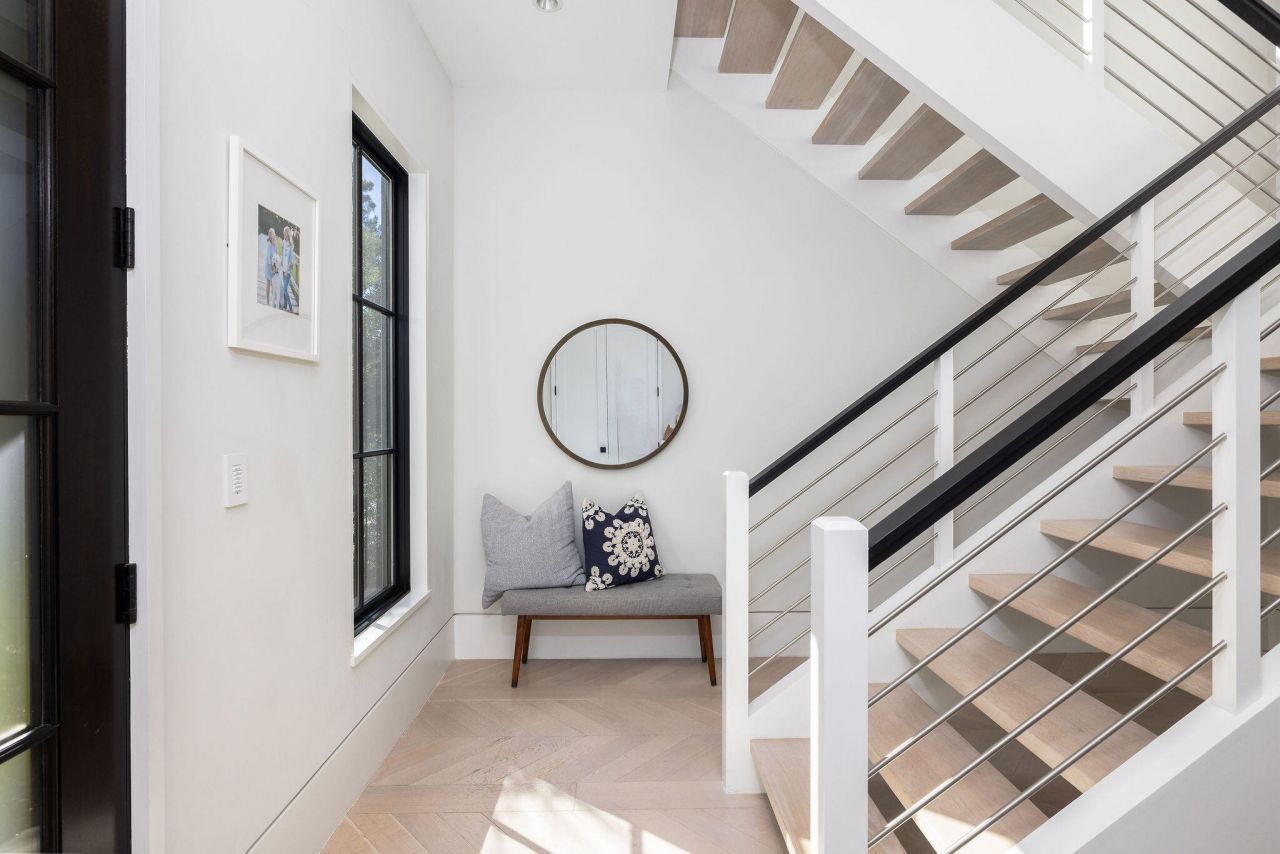 341 Bridgetown Pass Photo 11