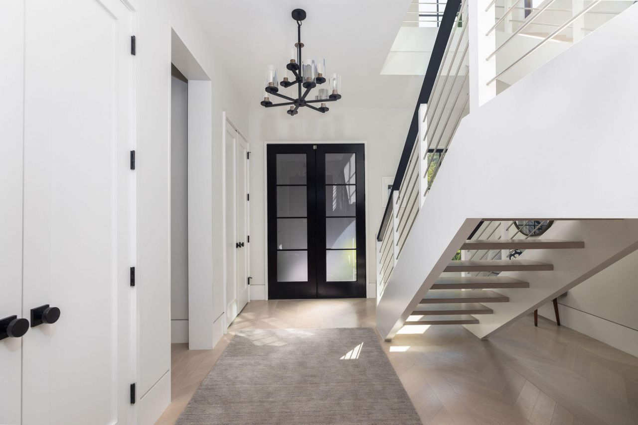 341 Bridgetown Pass Photo 12