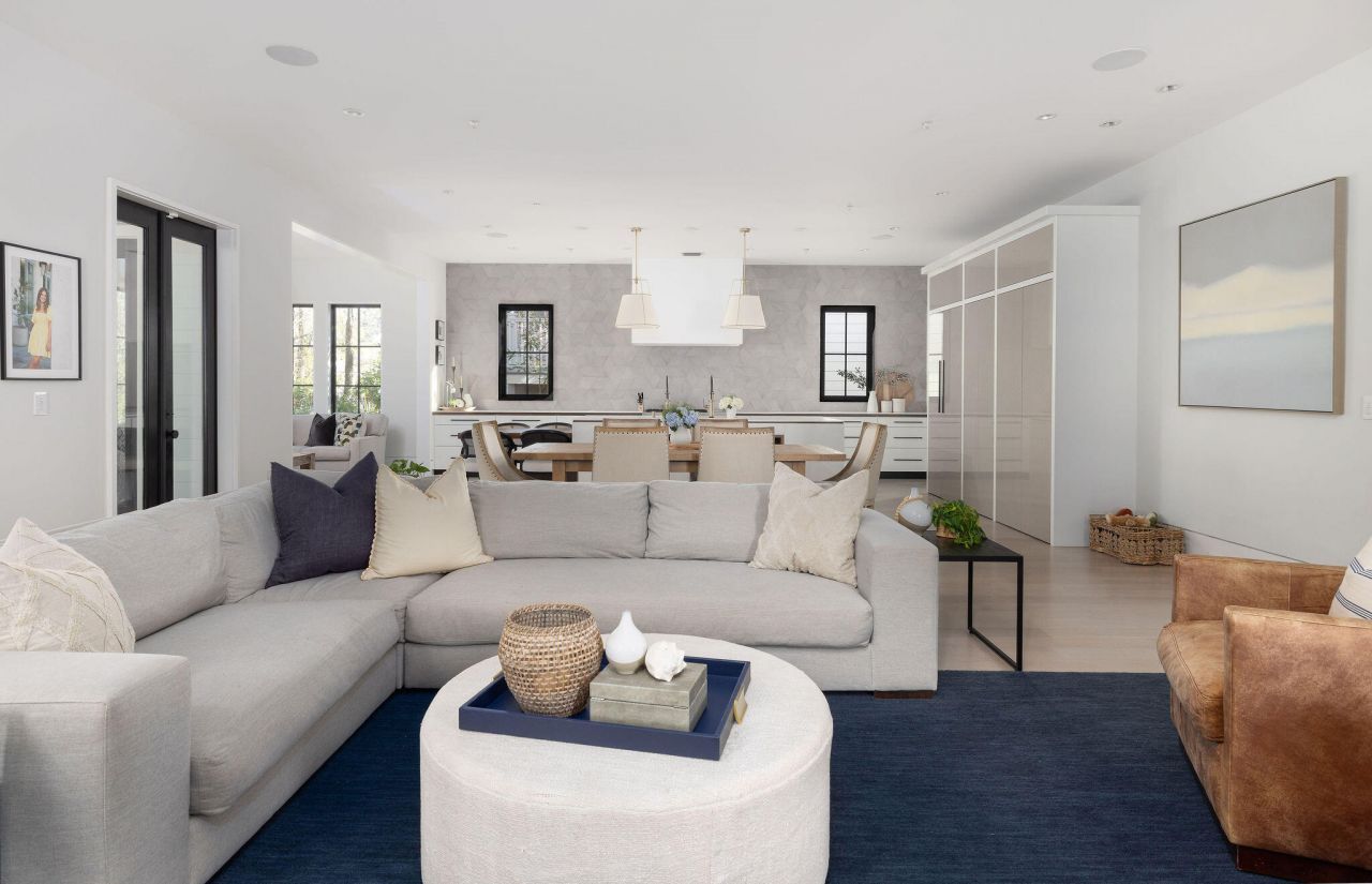 341 Bridgetown Pass Photo 14