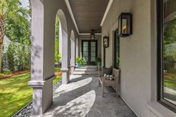 341 Bridgetown Pass photo 4