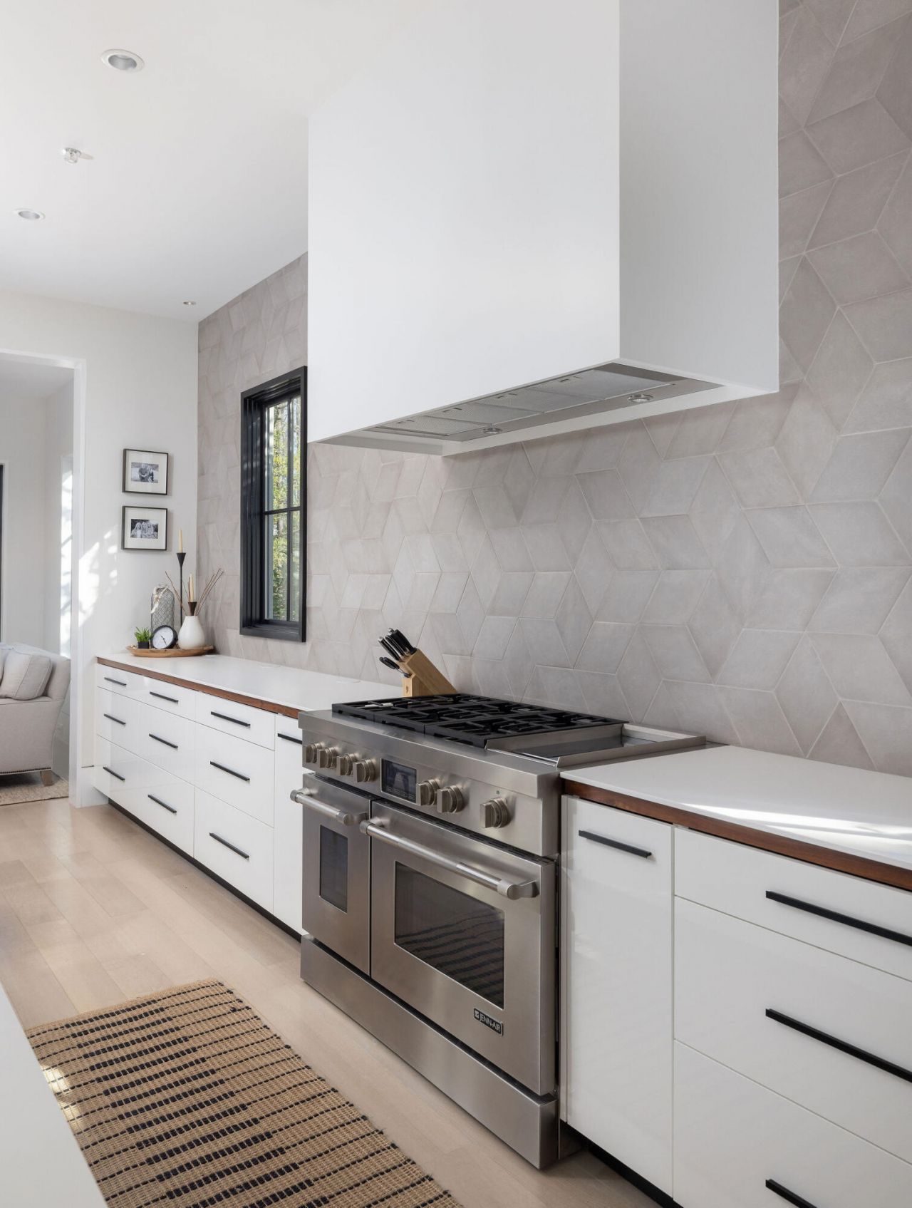 341 Bridgetown Pass Photo 33