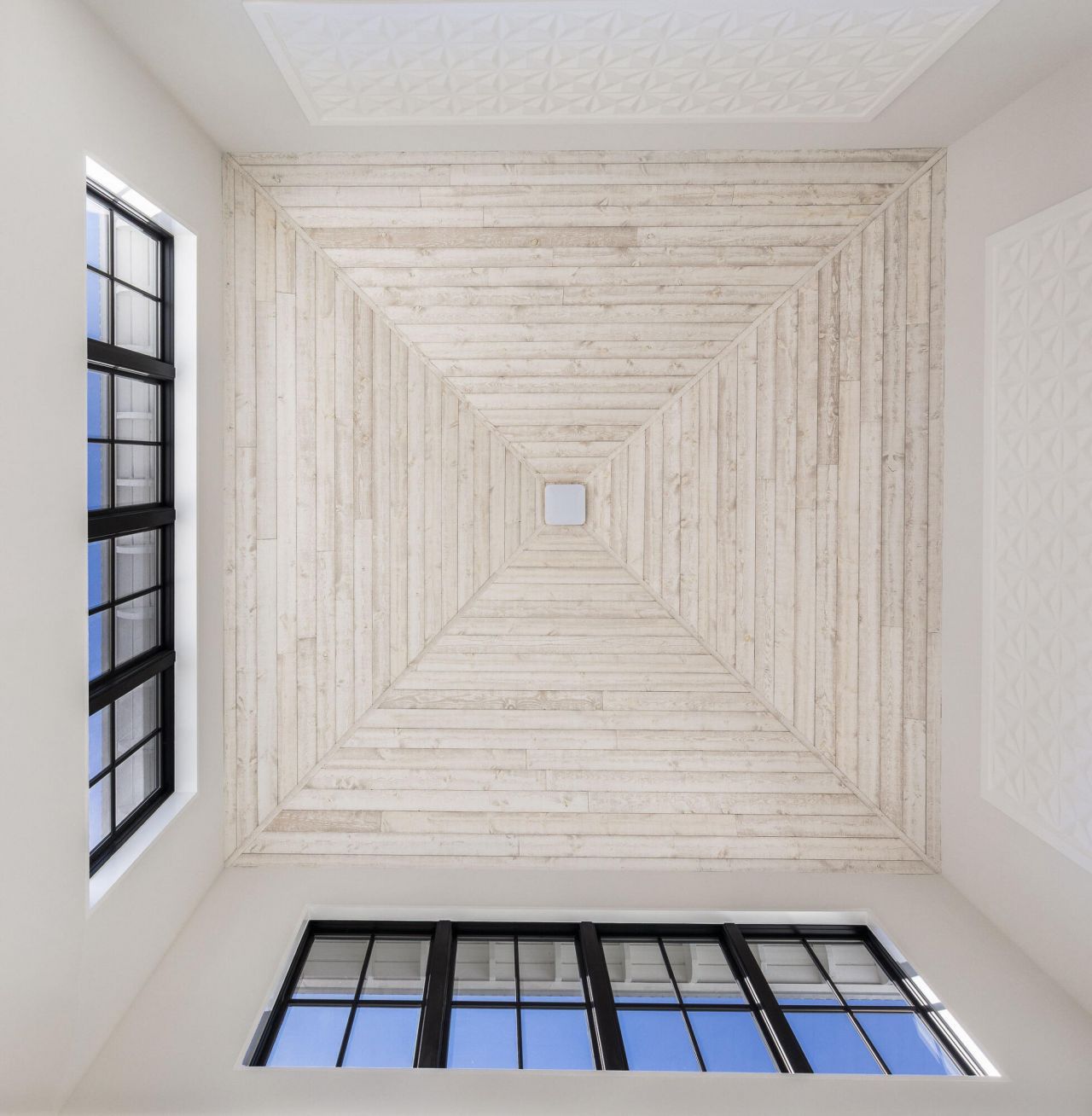 341 Bridgetown Pass Photo 6