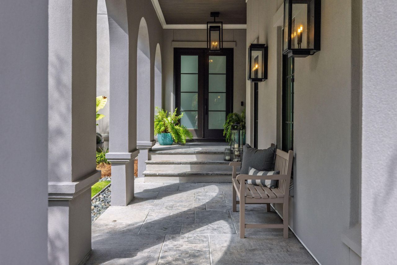 341 Bridgetown Pass Photo 8