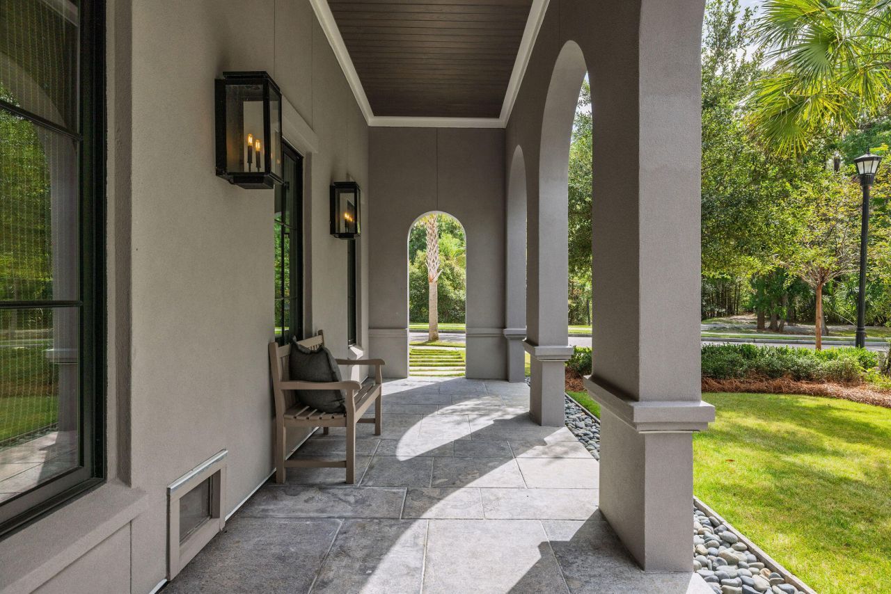 341 Bridgetown Pass Photo 9