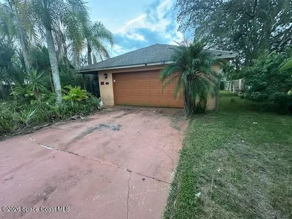 434 Barcelona Road SE, Palm Bay, FL 32909