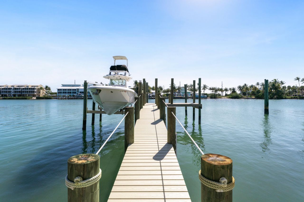 137 Sapodilla Drive, Islamorada, FL 33036 Photo