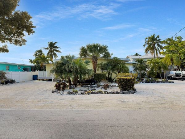 17-18 Man-O-War Drive, MARATHON, FL 33050