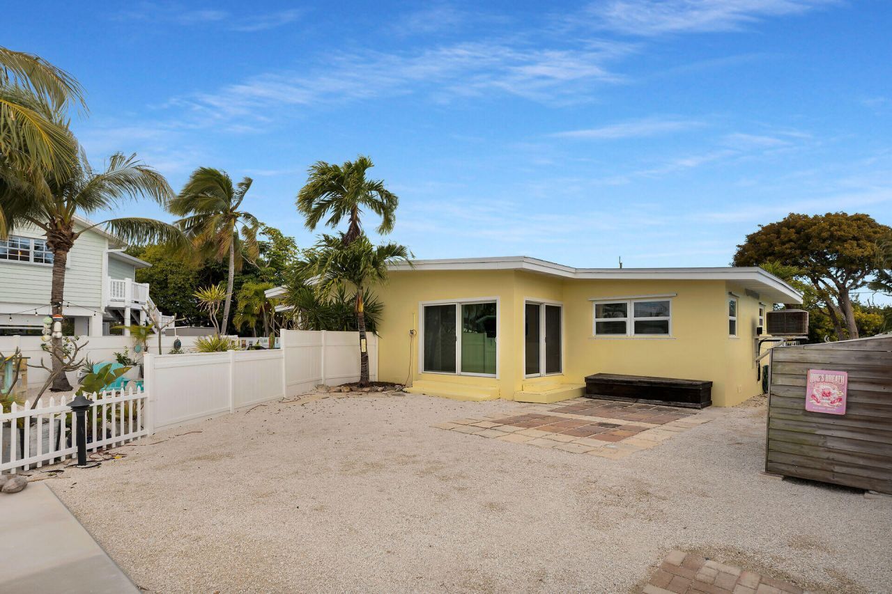 17 Man-o-war Drive, Marathon, FL 33050 Photo