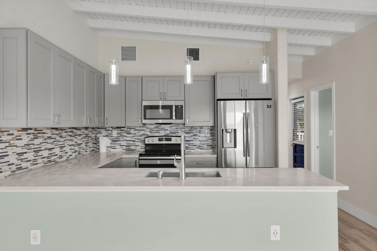 17 Man-o-war Drive, Marathon, FL 33050 Photo