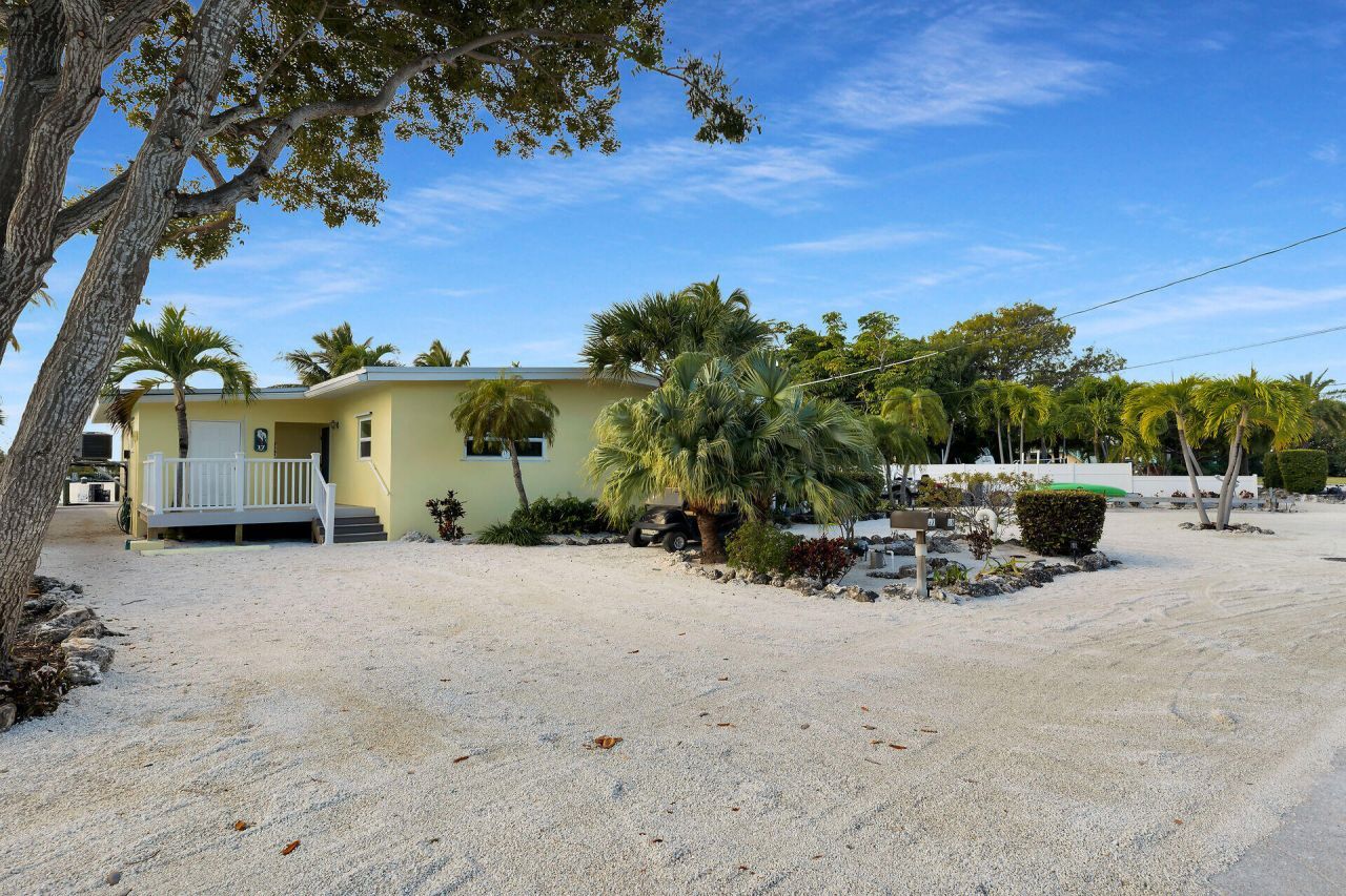 17 Man-o-war Drive, Marathon, FL 33050 Photo