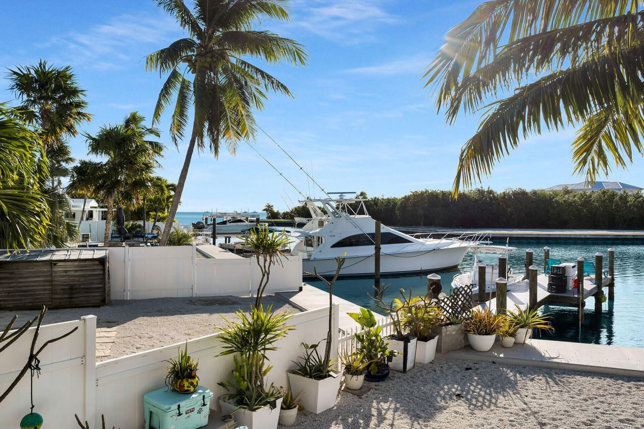 17 Man-o-war Drive, Marathon, FL 33050 Photo