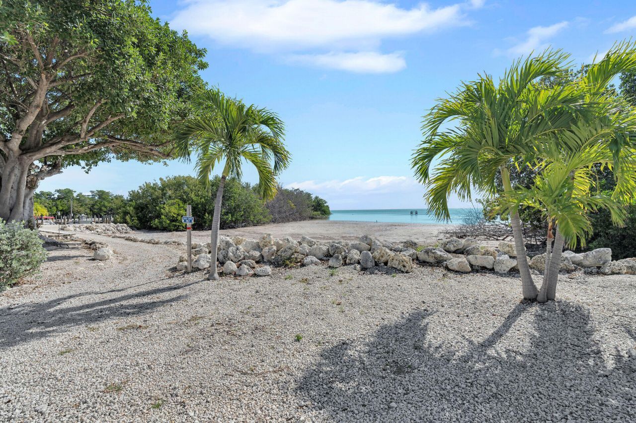 58950 Overseas Highway, Unit 48, Marathon, FL 33050 Photo