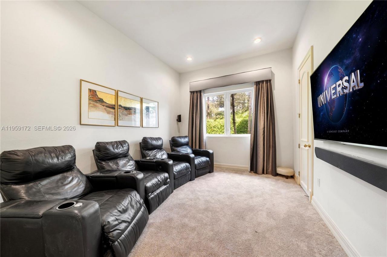 8400 SW 52nd Ave, Miami, FL 33143 Photo