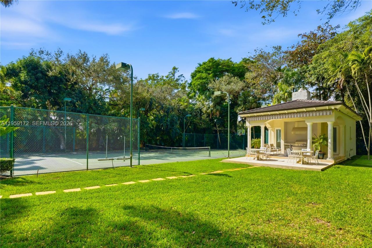 8400 SW 52nd Ave, Miami, FL 33143 Photo