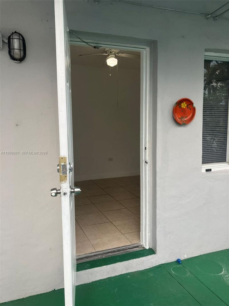 2731 NW 4th St, Unit 2, Miami, FL 33125 Photo