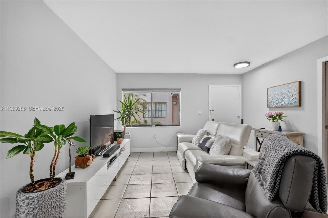 8540 SW 133rd Ave Rd, Unit 112, Miami, FL 33183 Photo