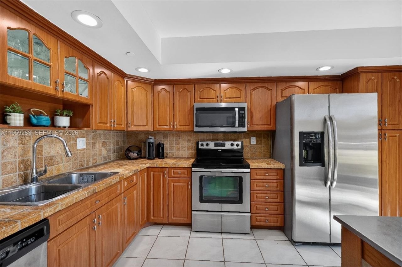 8540 SW 133rd Ave Rd, Unit 112, Miami, FL 33183 Photo