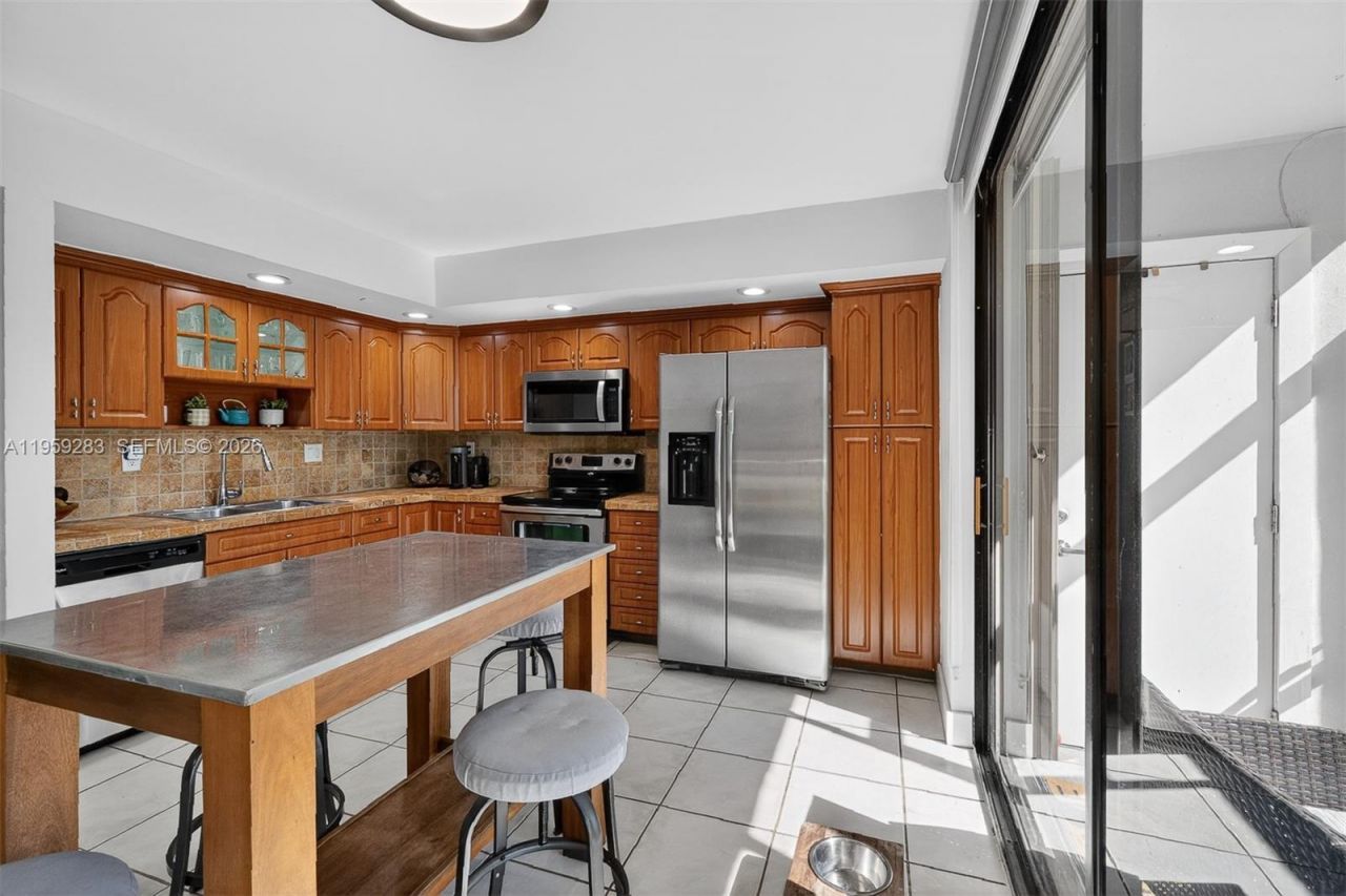 8540 SW 133rd Ave Rd, Unit 112, Miami, FL 33183 Photo