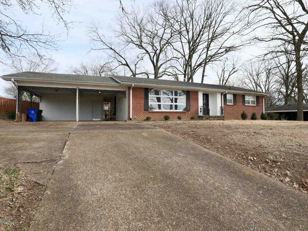 1422 Lawrence St, Florence, AL