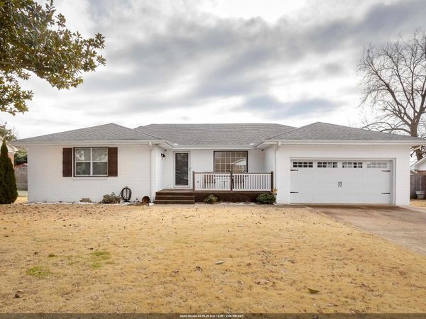 570 Hazelwood Dr, Florence, AL