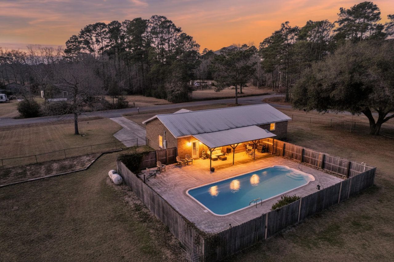 214 Cornet Street Photo 1