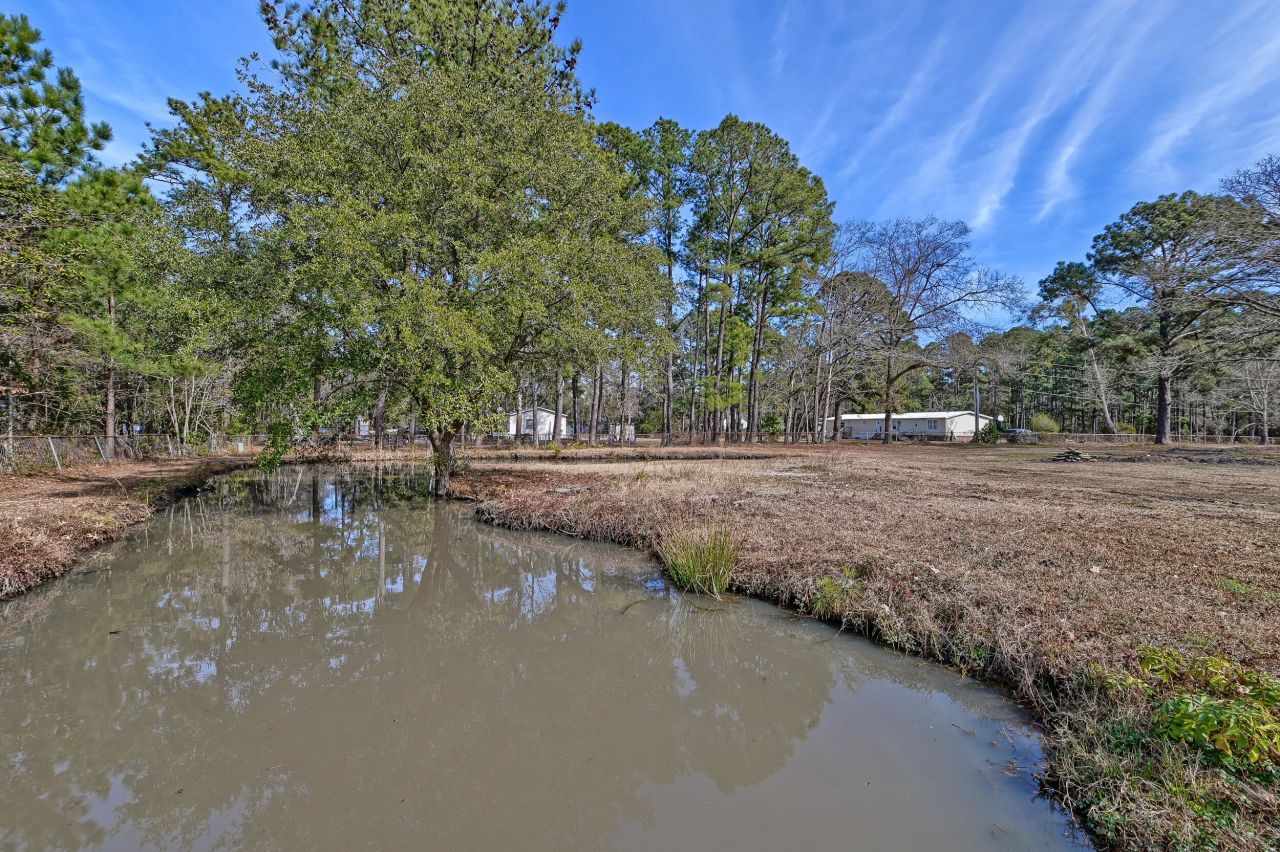 214 Cornet Street Photo 11