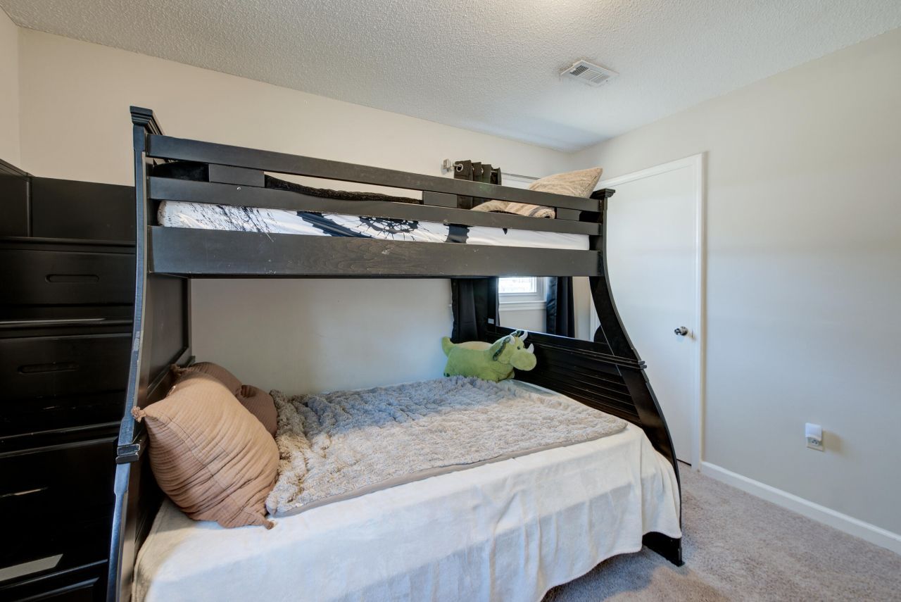 214 Cornet Street Photo 26