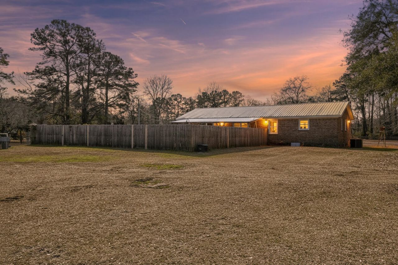 214 Cornet Street Photo 29