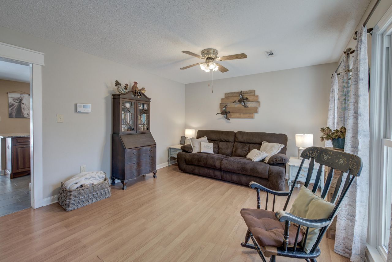 214 Cornet Street Photo 35