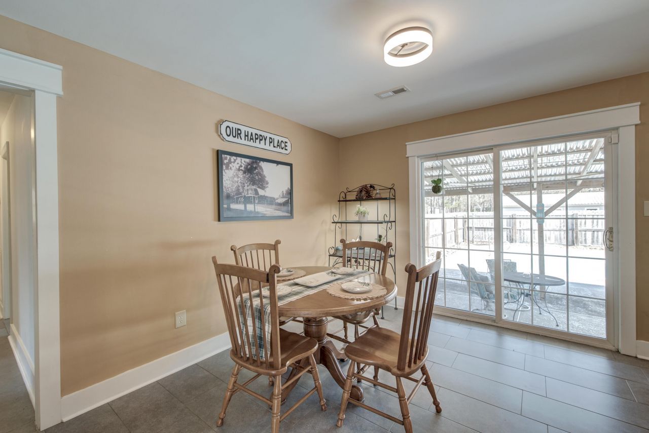 214 Cornet Street Photo 7