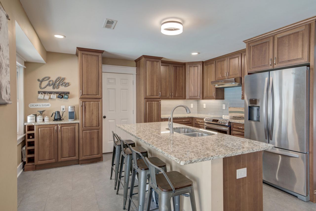 214 Cornet Street Photo 8